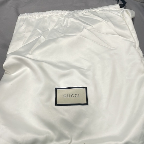 PRICE DROP!!
$375
(Was $595)
GORGEOUS Gucci pouch, with Bosco patch - Picture 7 of 8